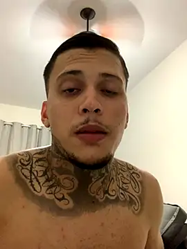 Snapshot of Ryanzl017 chatting on 11-29-25, 10:10 Ryanzl017 online show from 11-29-25, 10:10