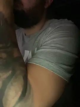 julianlondo111 online show from 12-19-25, 02:37