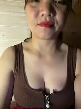 Snapshot of Diana-sexyy chatting on 02-25-26, 01:00 Diana-sexyy online show from 02-25-26, 01:00