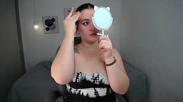 Snapshot of selene_rouse_ chatting on 04-22-26, 11:22 selene rouse online show from 04-22-26, 11:22