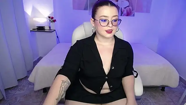 Snapshot of selene_rouse_ chatting on 02-04-26, 10:27 selene rouse online show from 02-04-26, 10:27