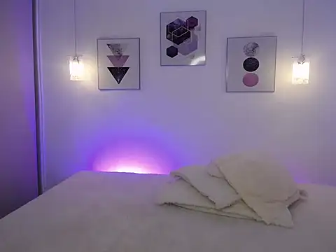 Snapshot of selene_rouse_ chatting on 11-25-25, 01:28 selene rouse online show from 11-25-25, 01:28