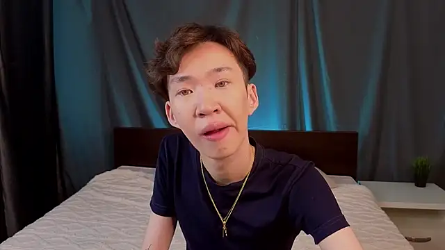 Snapshot of islendtakumi chatting on 11-15-25, 03:32 islendtakumi online show from 11-15-25, 03:32