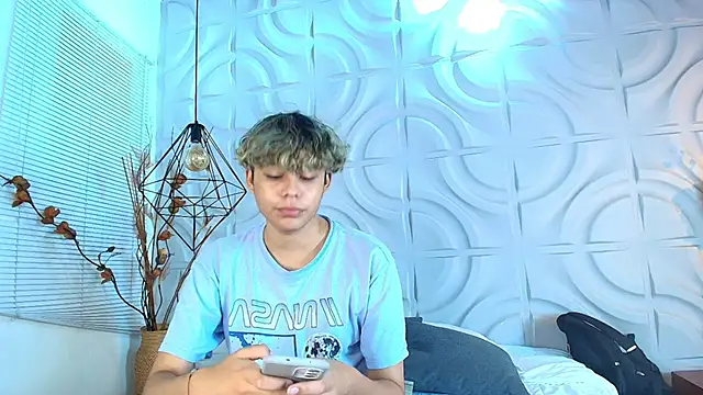 Snapshot of nathan_bell chatting on 11-14-25, 04:27 nathan bell online show from 11-14-25, 04:27