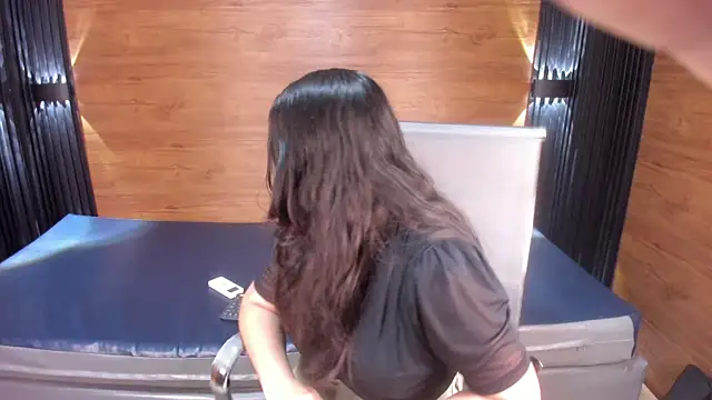 Karoll Heart online show from 11-18-25, 07:06