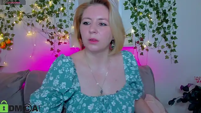 miss lisaaa online show from 11-15-25, 02:48