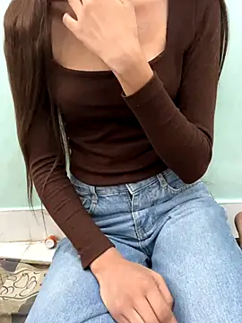 Sanaya 00 online show from 11-13-25, 09:13