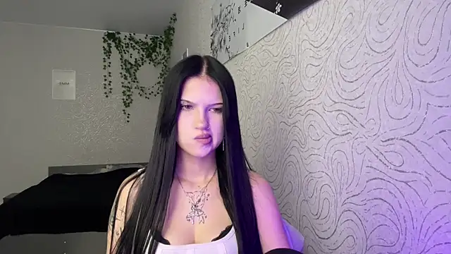 Snapshot of JuliaElse chatting on 11-14-25, 11:14 JuliaElse online show from 11-14-25, 11:14