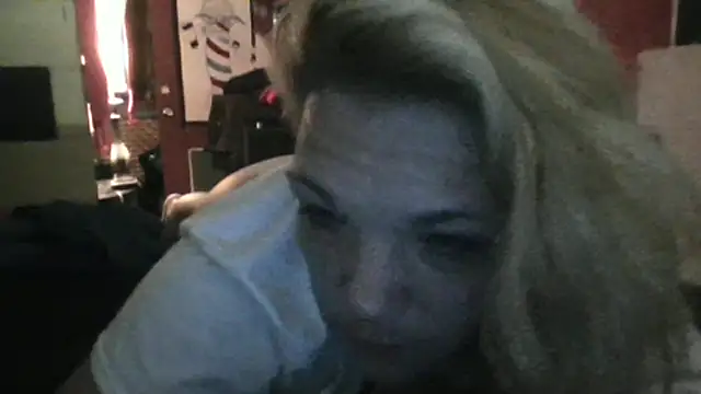 Snapshot of 1anOnlyHoTTLuLu chatting on 11-30-25, 08:20 1anOnlyHoTTLuLu online show from 11-30-25, 08:20