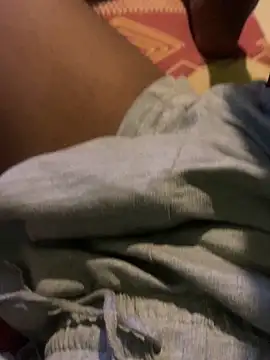 Snapshot of Sensational_grip chatting on 02-04-26, 08:15 Sensational grip online show from 02-04-26, 08:15