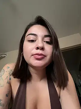 Snapshot of Lovynna chatting on 07-10-26, 05:02 Lovynna online show from 07-10-26, 05:02