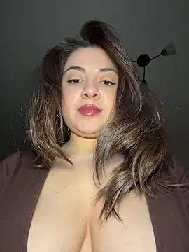 Snapshot of Lovynna chatting on 05-11-26, 06:49 Lovynna online show from 05-11-26, 06:49