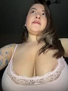 Snapshot of Lovynna chatting on 04-29-26, 05:52 Lovynna online show from 04-29-26, 05:52