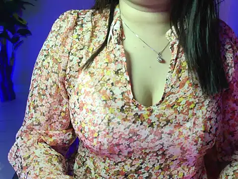 Saira Hotty online show from 02-24-26, 04:13