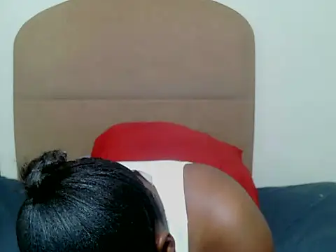 MissMoyo online show from 12-18-25, 06:01