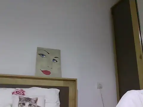 Snapshot of Elennbaby05 chatting on 11-14-25, 07:39 Elennbaby05 online show from 11-14-25, 07:39