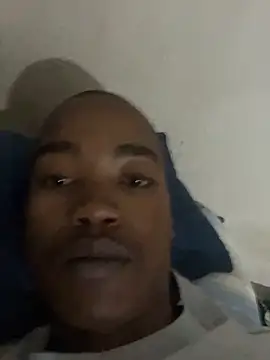 Snapshot of Boytoy_BigD chatting on 11-14-25, 02:59 Boytoy BigD online show from 11-14-25, 02:59