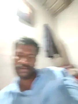 Snapshot of Paramkeerthi chatting on 12-17-25, 05:23 Paramkeerthi online show from 12-17-25, 05:23