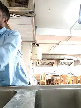 Snapshot of Paramkeerthi chatting on 12-22-25, 02:33 Paramkeerthi online show from 12-22-25, 02:33