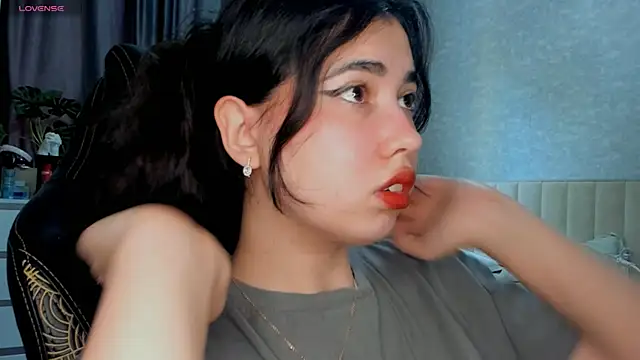 Snapshot of Diara_1an chatting on 05-08-26, 03:32 Diara 1an online show from 05-08-26, 03:32