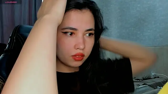 Snapshot of Diara_1an chatting on 05-21-26, 04:21 Diara 1an online show from 05-21-26, 04:21