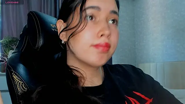 Snapshot of Diara_1an chatting on 04-29-26, 06:17 Diara 1an online show from 04-29-26, 06:17