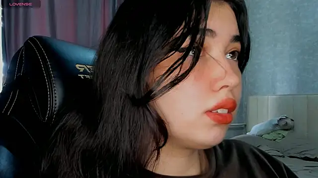 Snapshot of Diara_1an chatting on 05-20-26, 04:42 Diara 1an online show from 05-20-26, 04:42