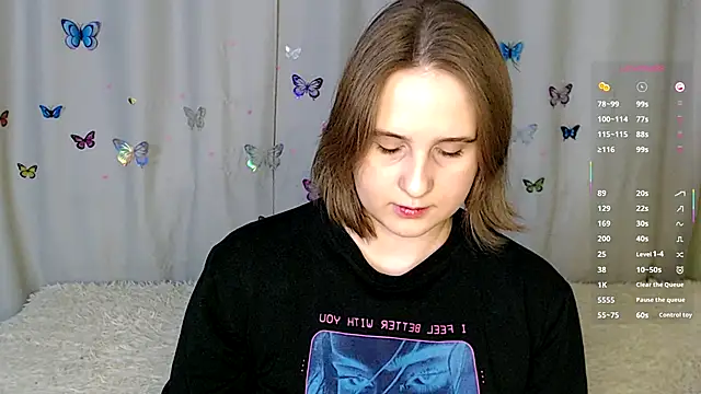 Snapshot of LightNea chatting on 11-20-25, 02:07 LightNea online show from 11-20-25, 02:07