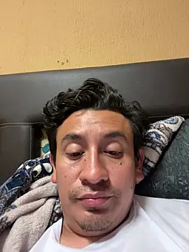 manrrique4567 online show from 02-11-26, 07:41