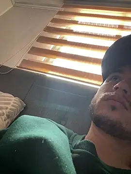 Snapshot of Esteban2704 chatting on 03-04-26, 12:24 Esteban2704 online show from 03-04-26, 12:24