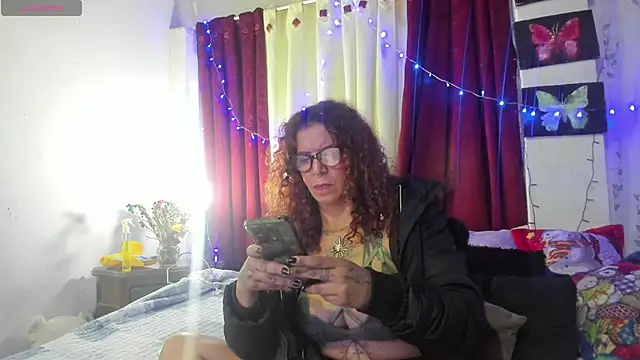 OpheliA TintA online show from 11-21-25, 08:08