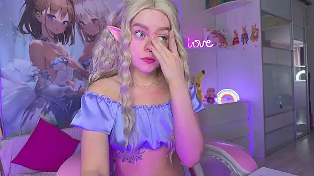 CheekySashaCharm online show from 04-04-26, 05:47