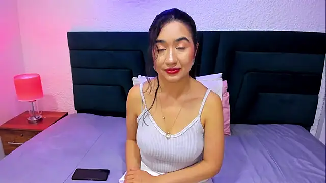 Snapshot of VictoriaRouge_ chatting on 05-18-26, 08:24 VictoriaRouge online show from 05-18-26, 08:24