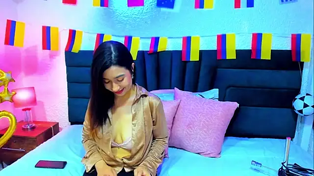 VictoriaRouge  online show from 06-21-26, 10:59