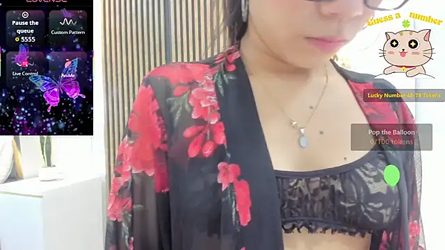roxyflame  online show from 04-26-26, 11:29
