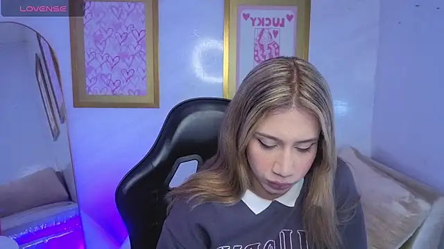 Evy Luxx v online show from 03-20-26, 03:40