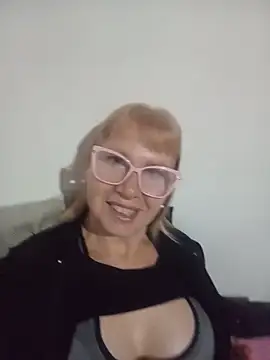 SexyMilf1211 online show from 06-02-26, 11:21