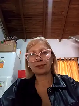 SexyMilf1211 online show from 03-20-26, 03:57