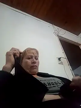 SexyMilf1211 online show from 05-04-26, 10:51