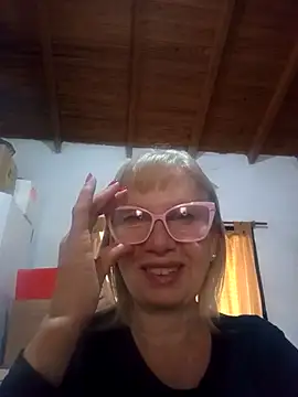 SexyMilf1211 online show from 04-09-26, 04:35