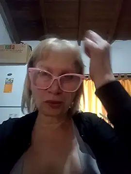 SexyMilf1211 online show from 05-05-26, 05:16