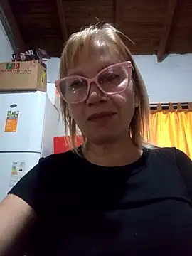 SexyMilf1211 online show from 03-24-26, 01:33