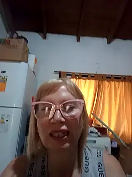SexyMilf1211 online show from 04-25-26, 05:43