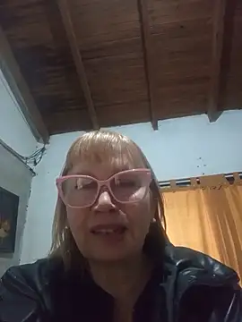 SexyMilf1211 online show from 05-25-26, 11:31