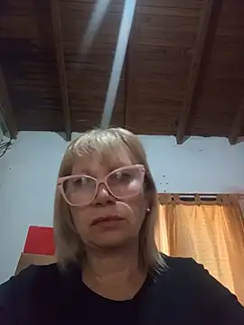 SexyMilf1211 online show from 05-12-26, 04:57