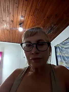 SexyMilf1211 online show from 11-18-25, 01:21