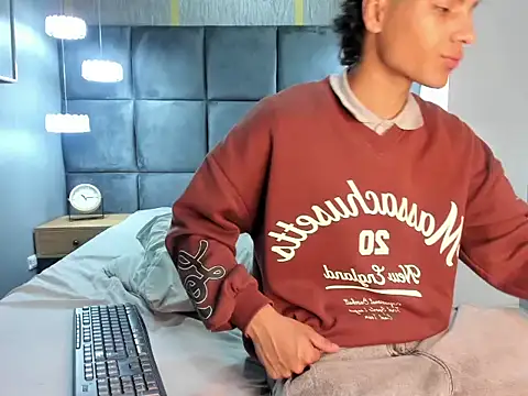 MattFiore online show from 11-25-25, 12:05