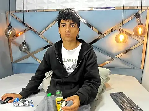 MattFiore online show from 01-10-26, 06:58