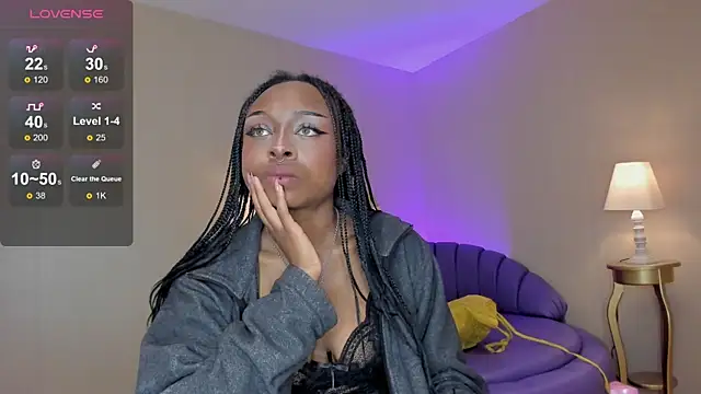 Midnight Bluee online show from 12-15-25, 07:41