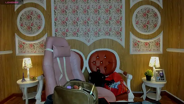 Midnight Bluee online show from 12-16-25, 08:02